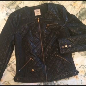 💞ZARA Quilted Trufalak 🖤Black Vegan Jacket